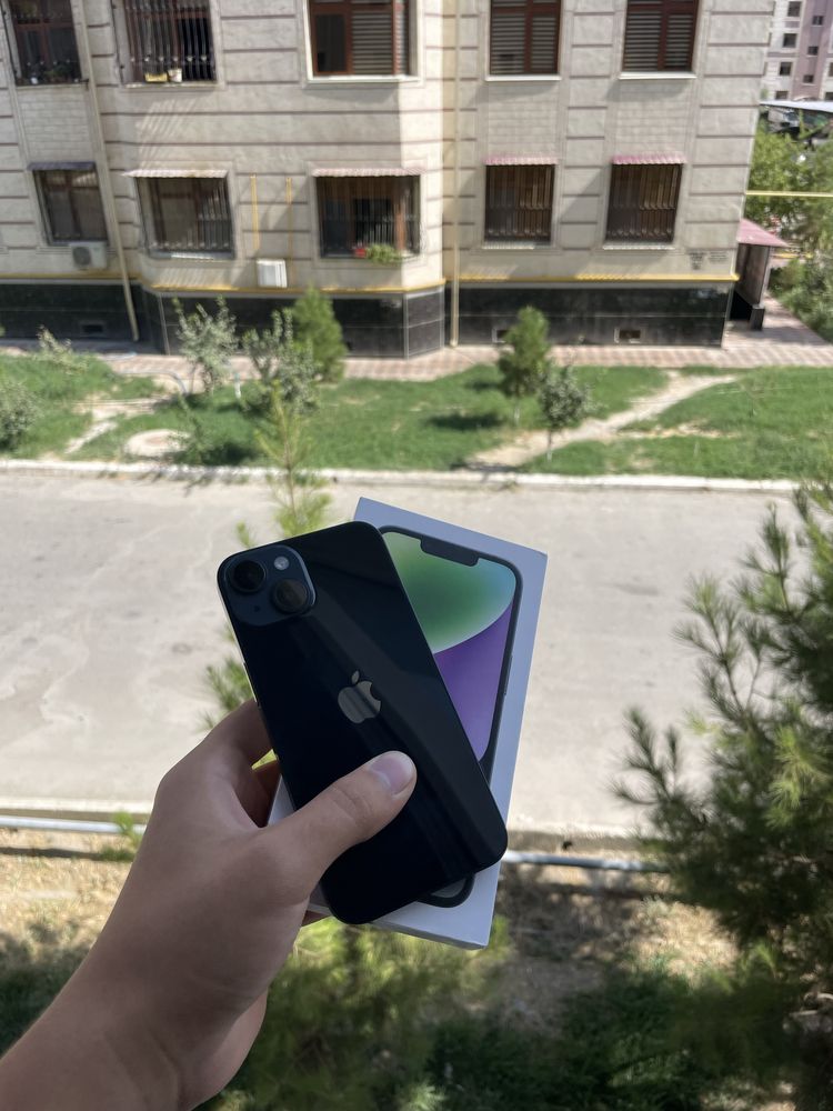 iPhone 14 сотилади