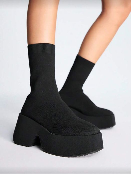 Дамски черни боти 38 номер