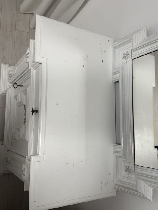 Comoda lemn masiv si oglinda vintage