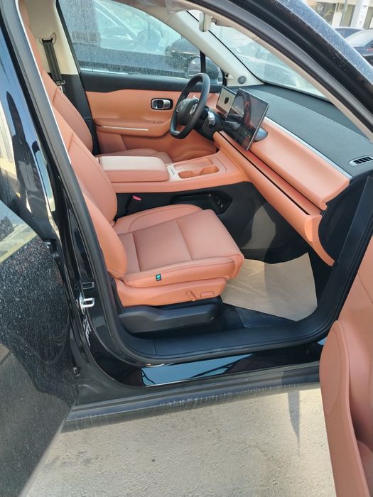 Leapmotor C16 elektro, 3 - pozitsiya. Masla, Rustilida, arzon narx.