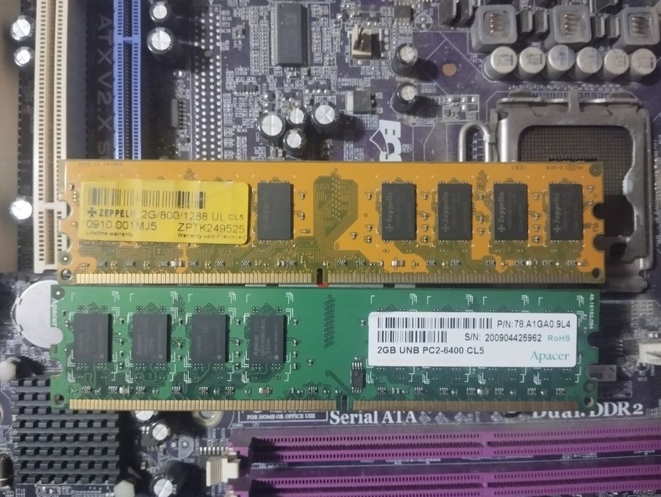 ОЗУ 2+2гб  ДДР2 800, процессор Core2Duo E8400