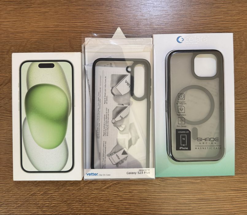 Vand cutie de iPhone 15 Green + huse