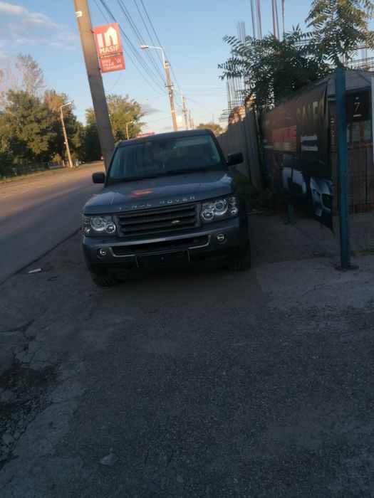 Dezmembrez range rover  2.7 tdi