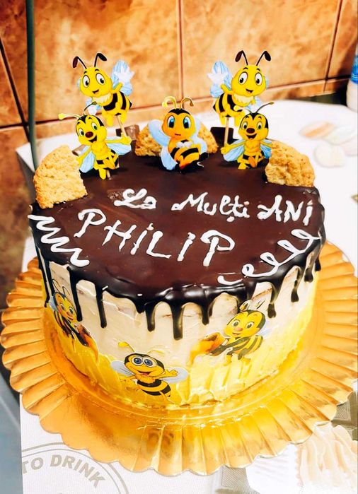 Torturi și prăjituri