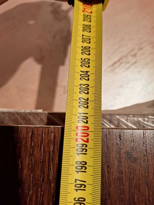 Врати за баня с каса и обков