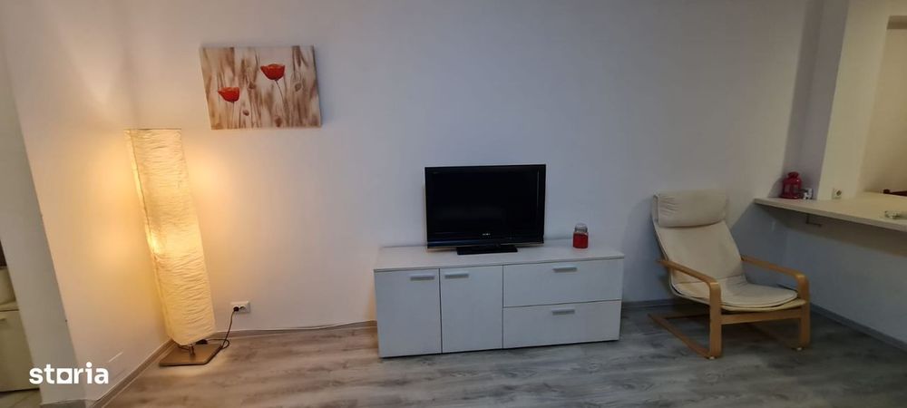 Proprietar, Favorit, 9/9, 32 mp, metrou la 100 m, mobilata si utilata