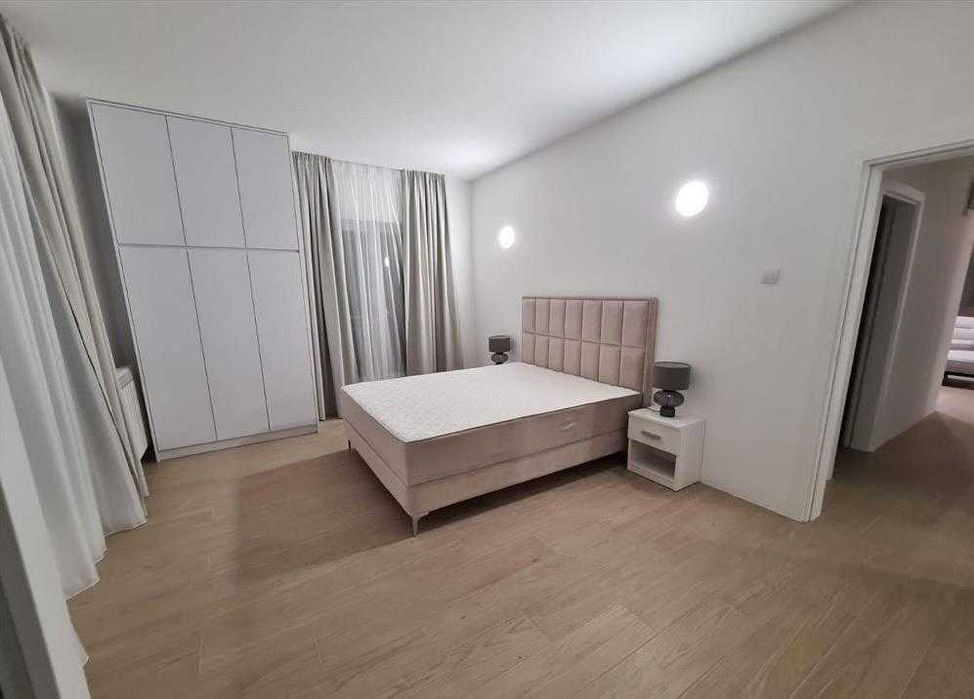 Дава се под наем Тристаен апартамент в Пловдив, Център - 102 кв.м за 453.9 € - Снимка #3