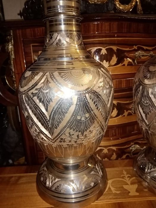 Set de 2 elegante vaze din bronz masiv de dimensiuni impresionante gra