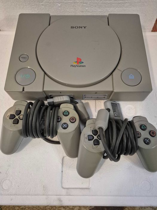 Sony Play Station 1  PS1  cu manete/joystick