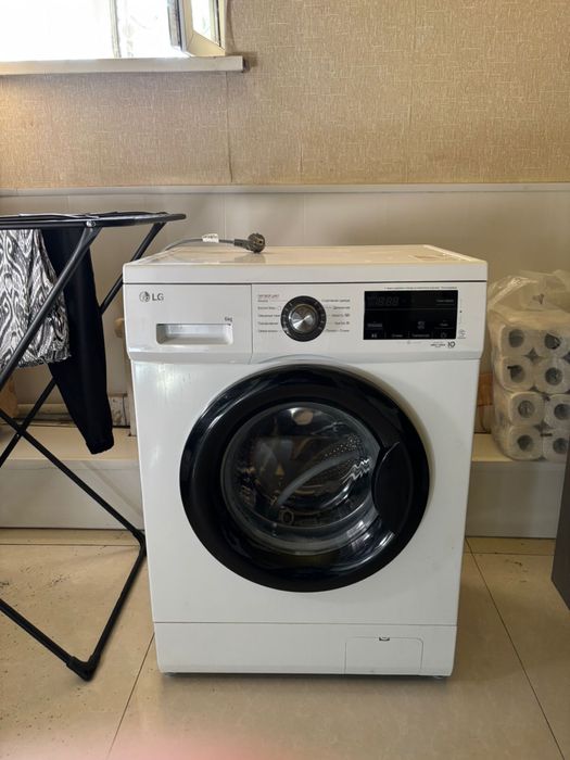 Продам стиральную машину LG