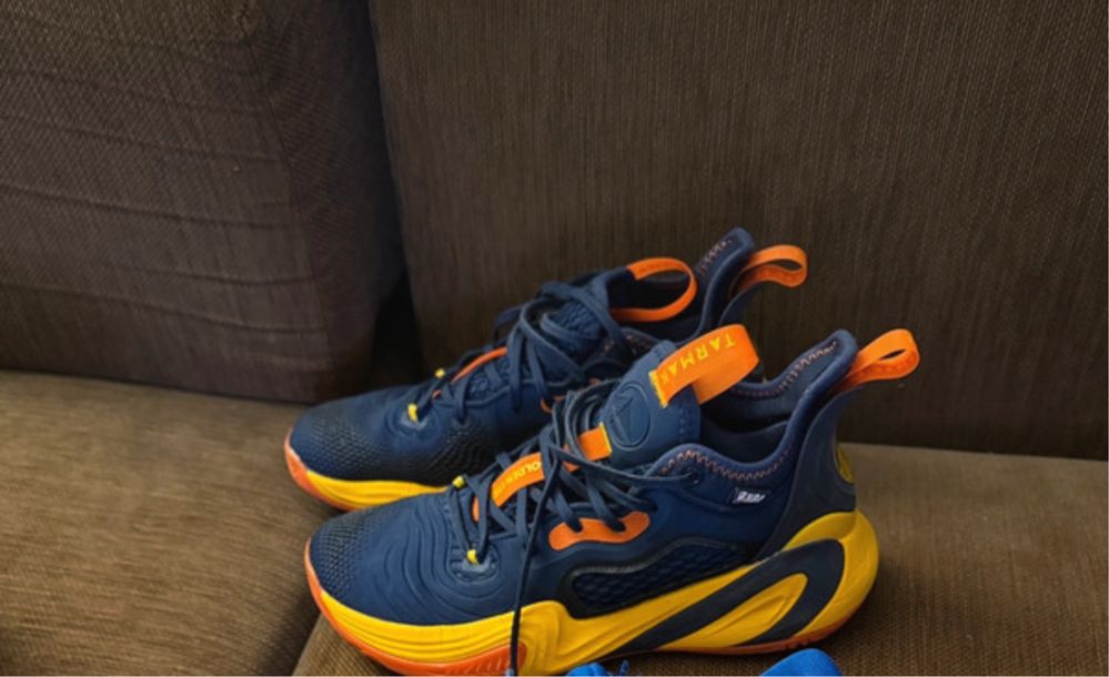 Adidasi Tarmak Golden State Steph Curry 30 mărimea 42
