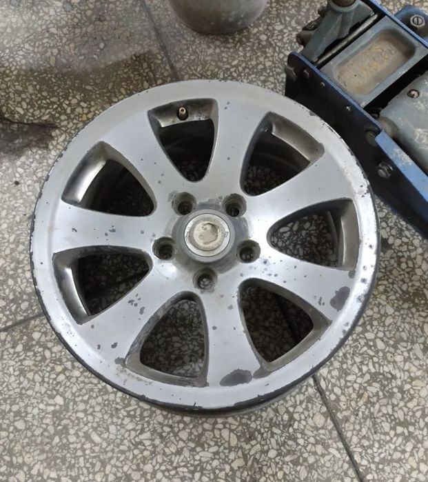 Продам диски Toyota Crown Majesta