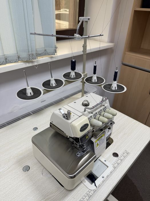 Оверлок Typical.