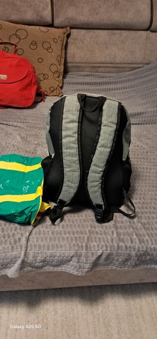 Rucsac unisex + cadou 40 lei