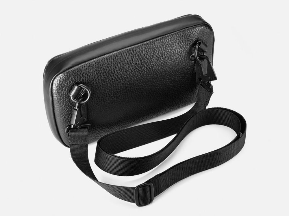Продается сумка барсетка GRAMS28 131 Essential Pouch