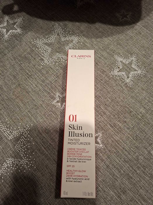 Clarins skin illusion tinted moisturizer тониращ крем