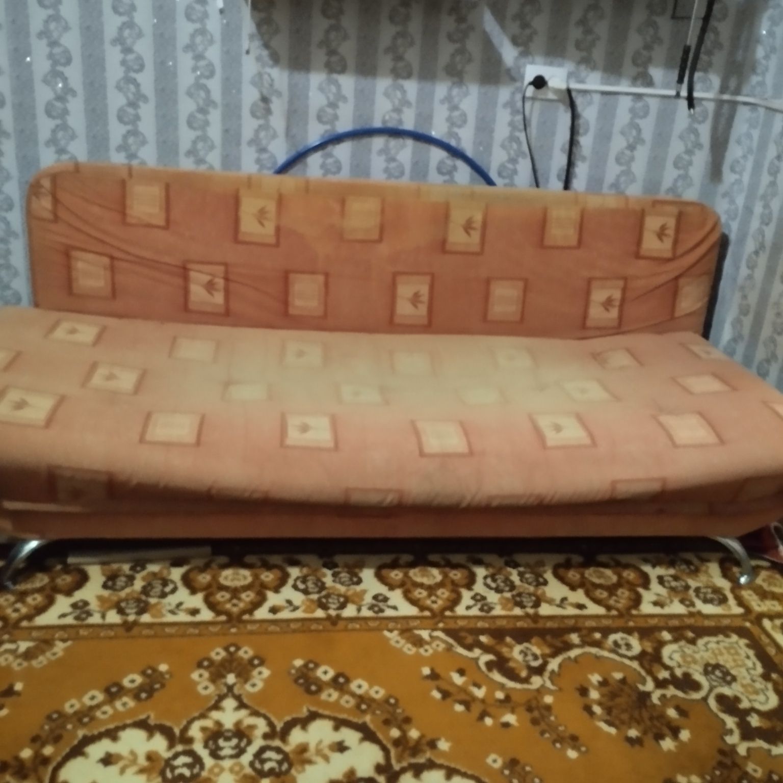 Продам мягкую тахту.