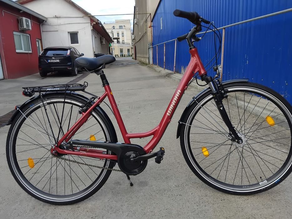 Vând bicicleta din aluminiu pentru damă