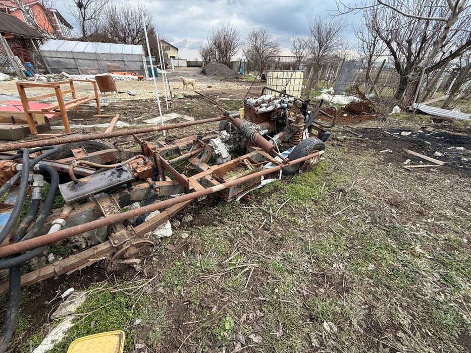 Caroserie motor ARO d 127 forat put prajini