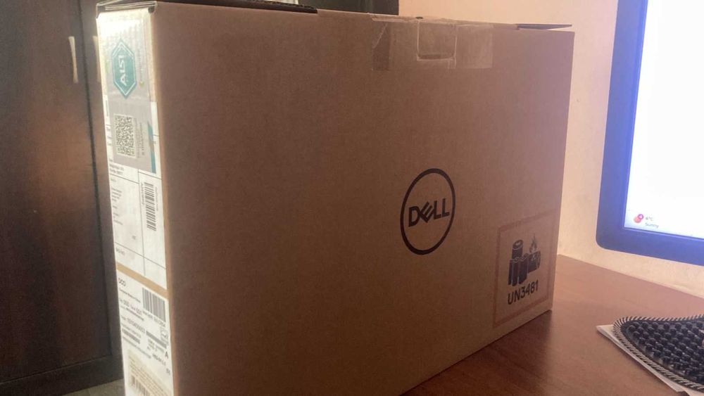 Dell Vostro 3520 core i5 1235U / 16Gb/ 1TB SSD / 15"