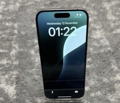 iPhone 15 Pro Natural Titanium 128GB!