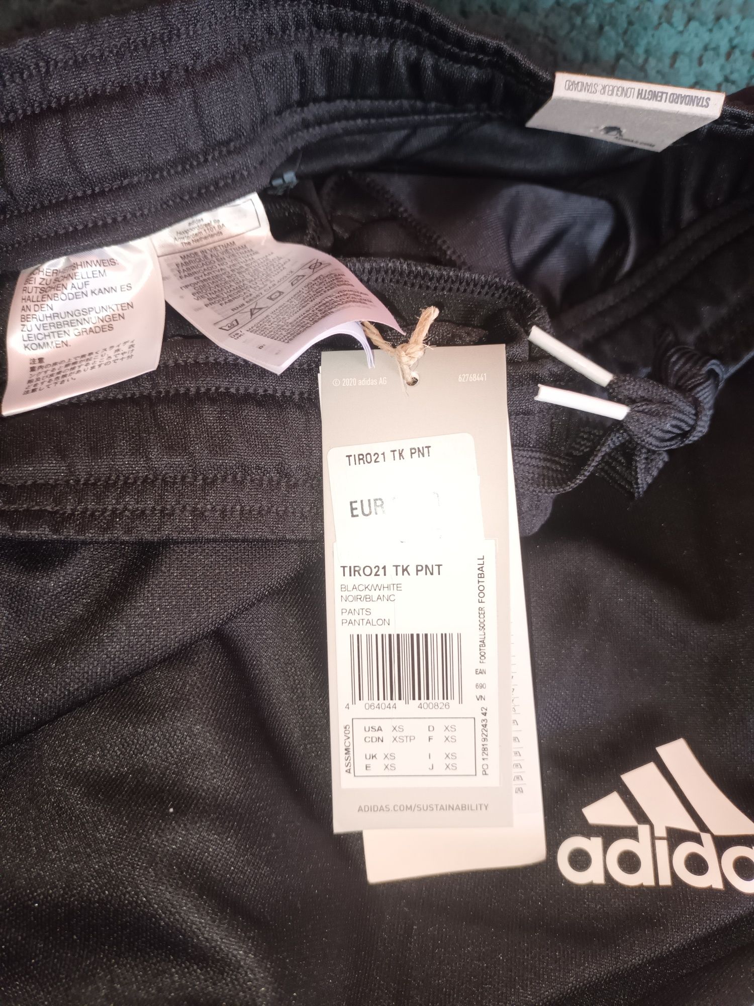 Pantaloni sport,Adidas noi