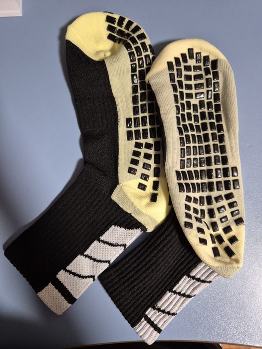 Șosete cu grip alb negru