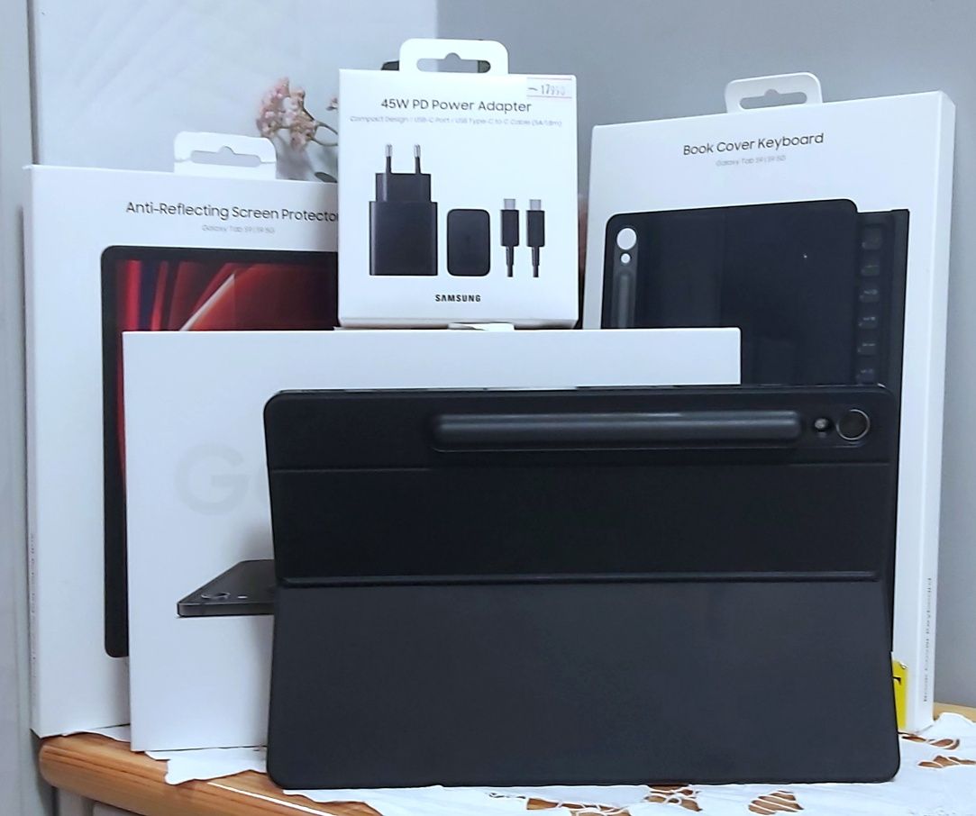 Планшет Samsung Tab S9 с Чехол-Клавиатура+Зарядка 45W