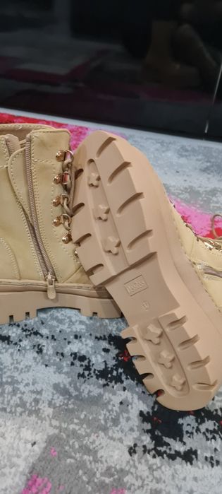 Vand ghete dama,marimea 37