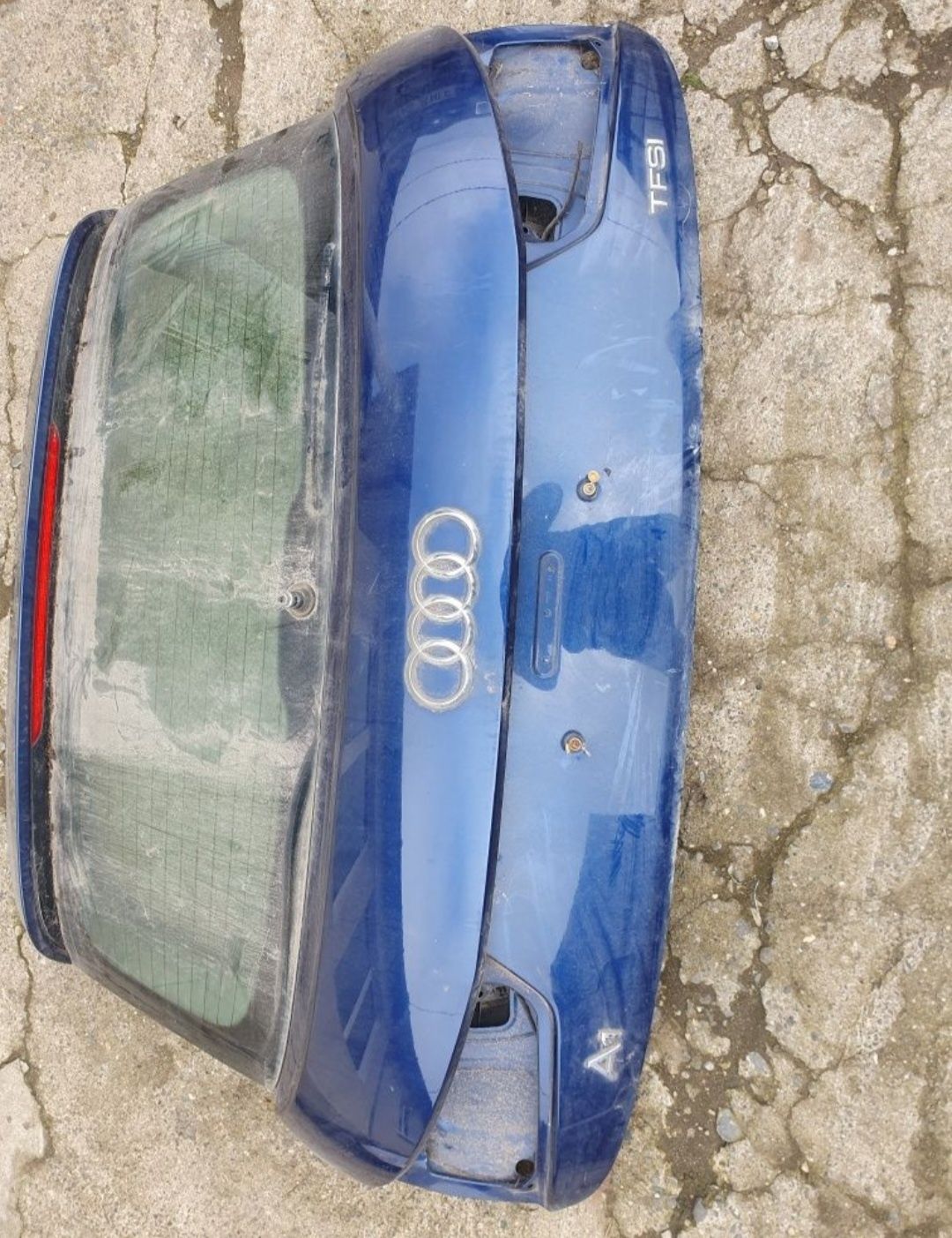 Haion audi A1 complet cu broasca inchidere si motoras stergator