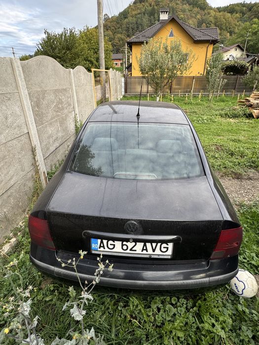 Vând Volkswagen Passat