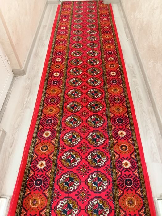 1 ga 4 daroshka sotiladi b/u