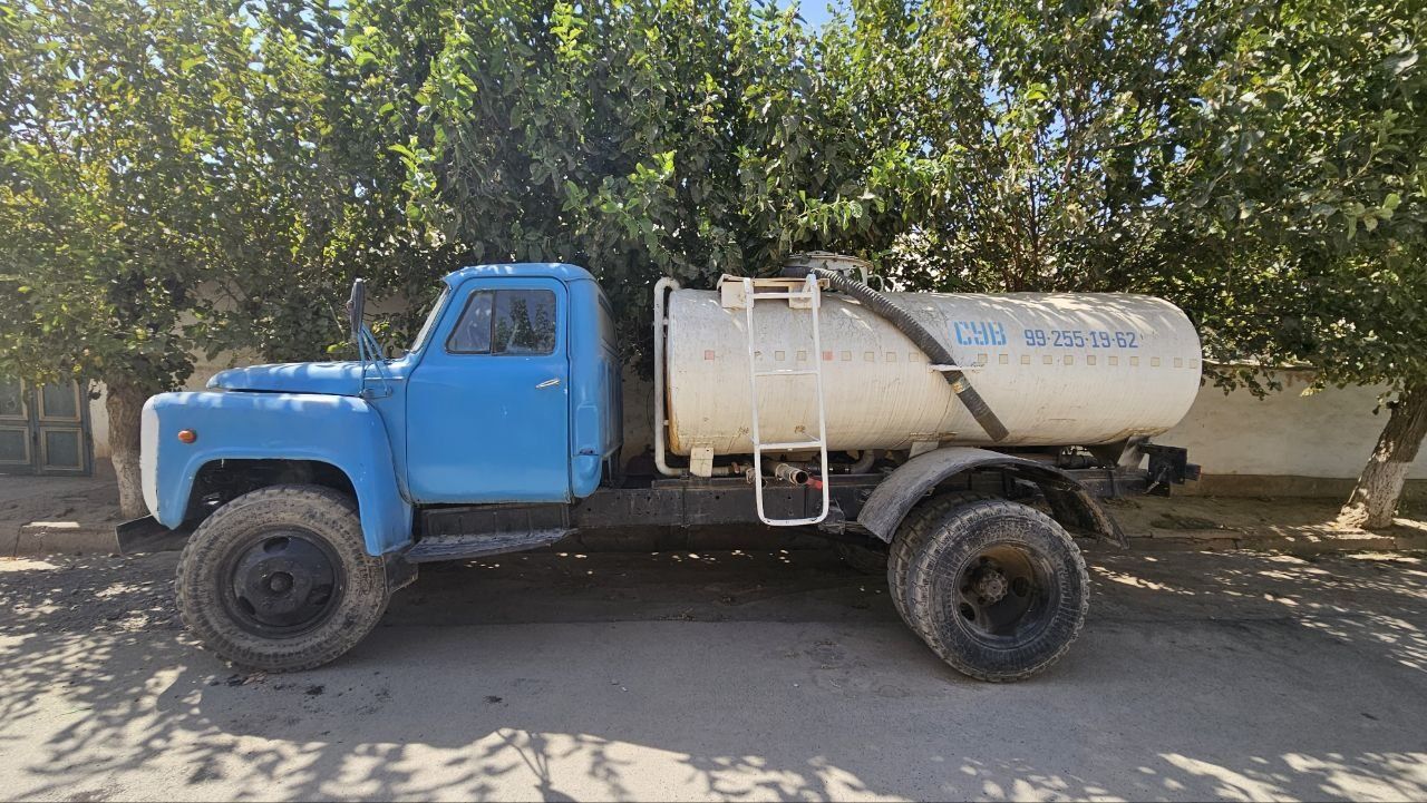 Suv mashinasi sotiladi