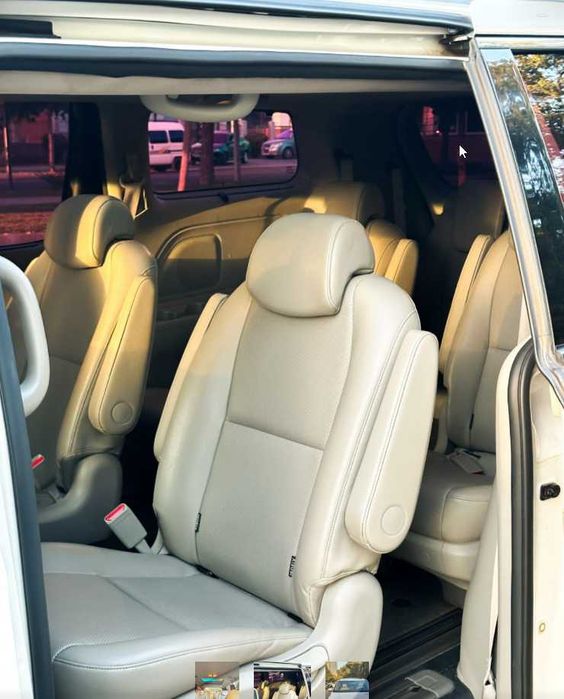 Продаю Kia Carnival 2019 года minivan 9 местный .