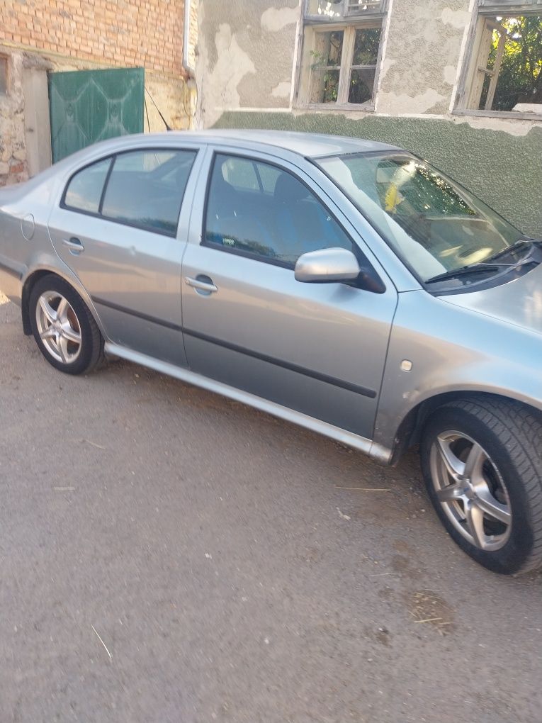 Vând Skoda octavia 1.9