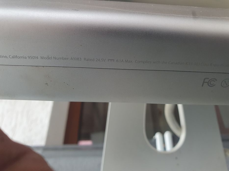 Apple Cinema HD Display 30"

Vând Apple Cinema HD Display 30" - un mon