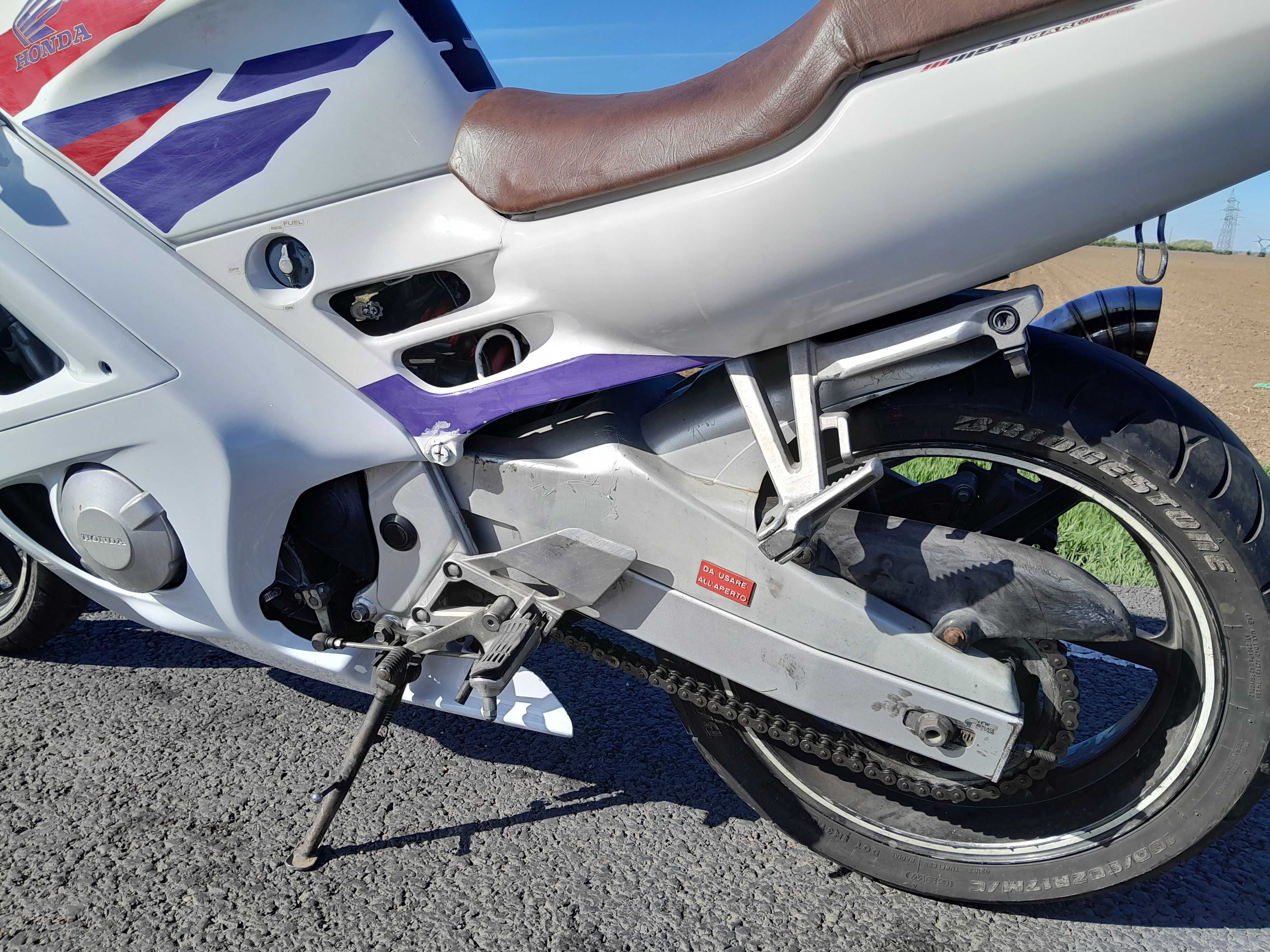 Honda cbr 600 f3 an 1995