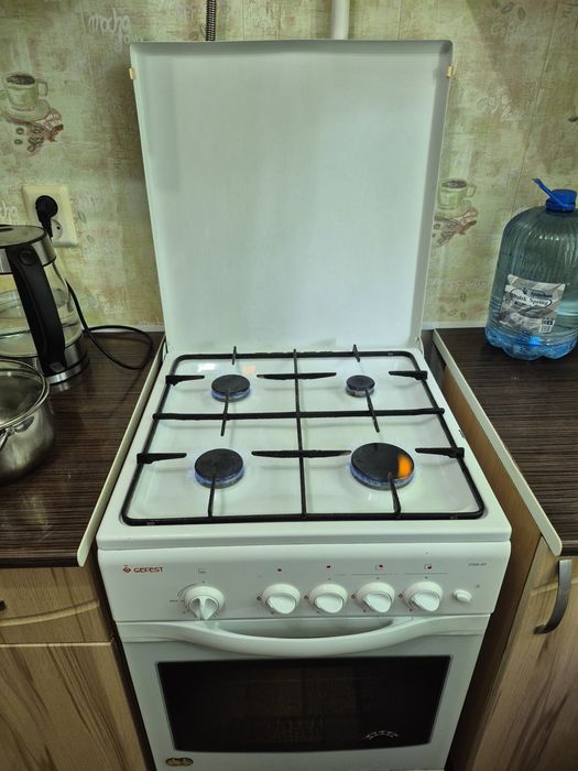 Продам газплиту Гефест