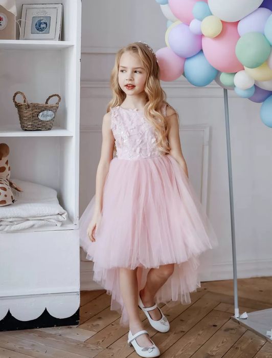 Продам платья нарядные