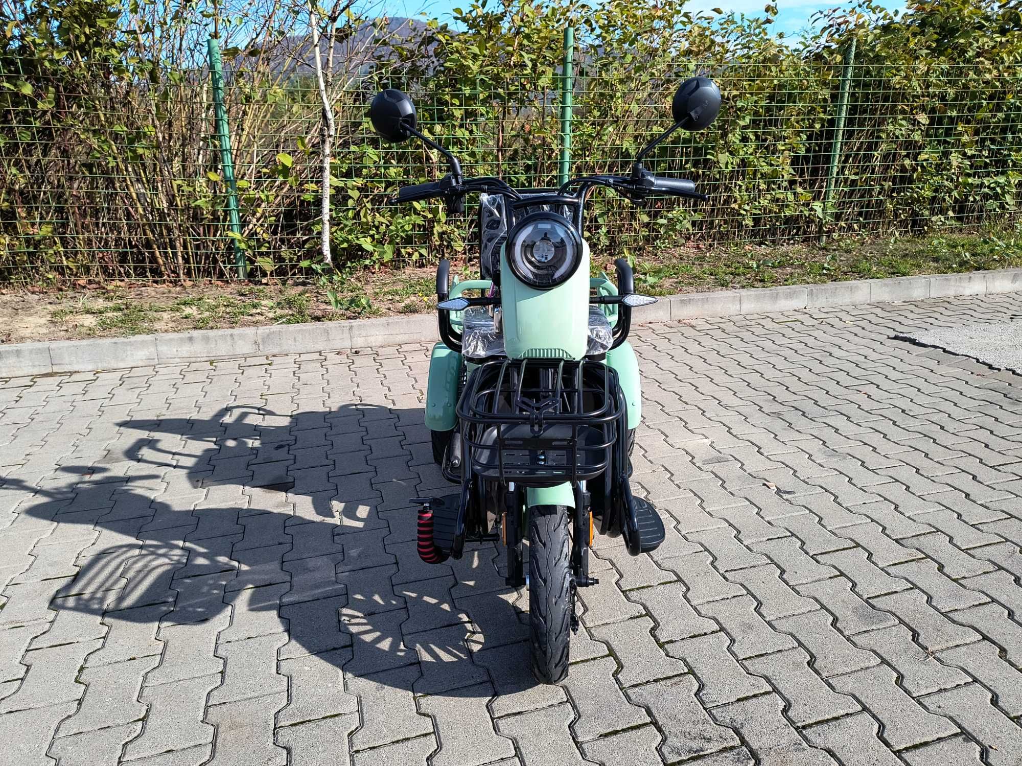 Triciclu electric THOR NEO- fara permis, verde/rosu/visiniu