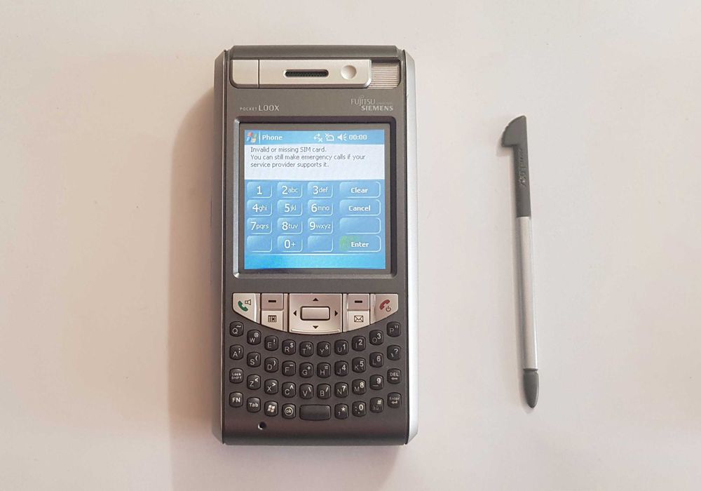 Retro Telefon - Fujitsu Siemens Pocket LOOX T830 Windows Mobile Phone