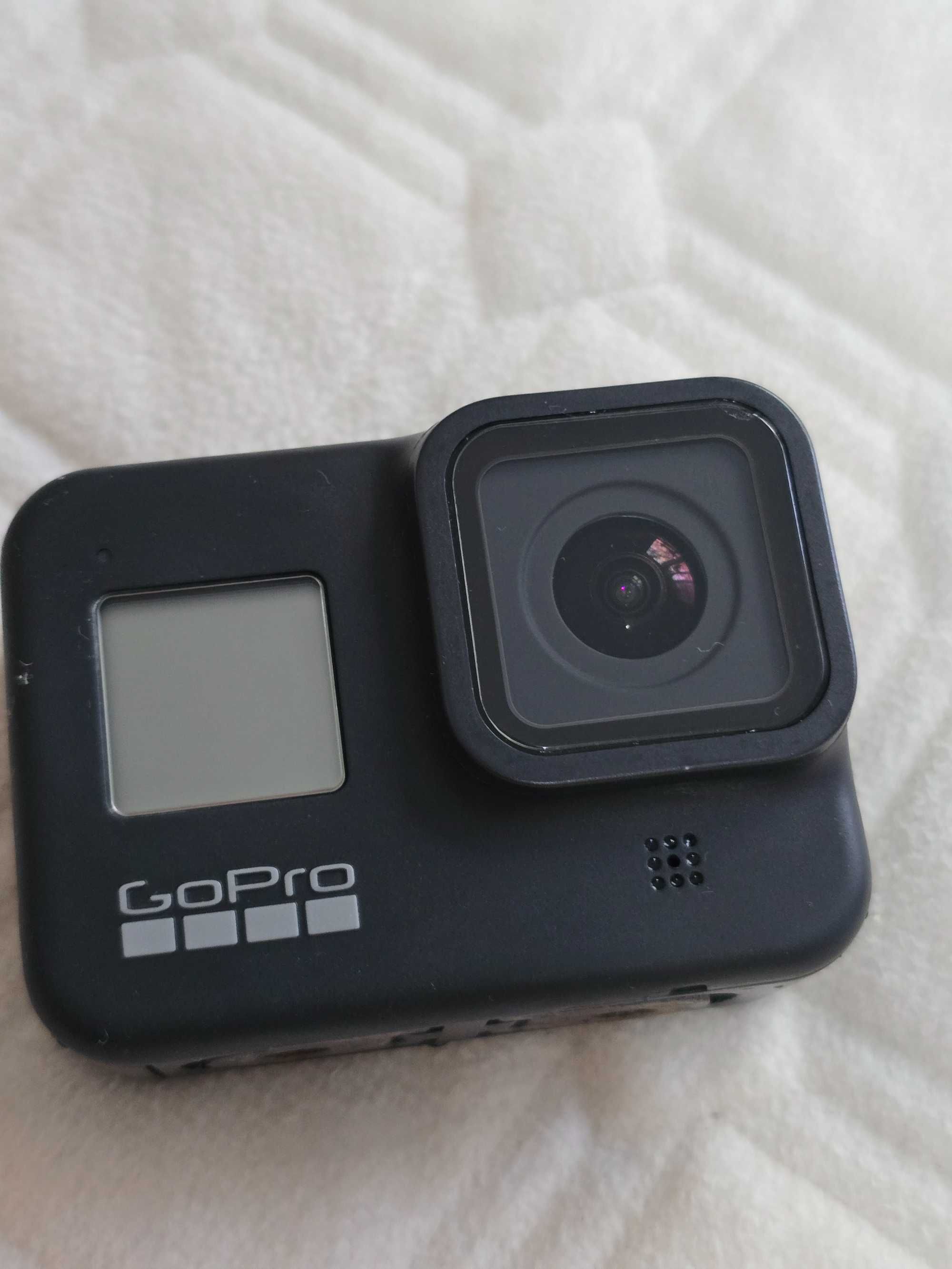 Экшн-камеру GoPro HERO8 Black (б/у)