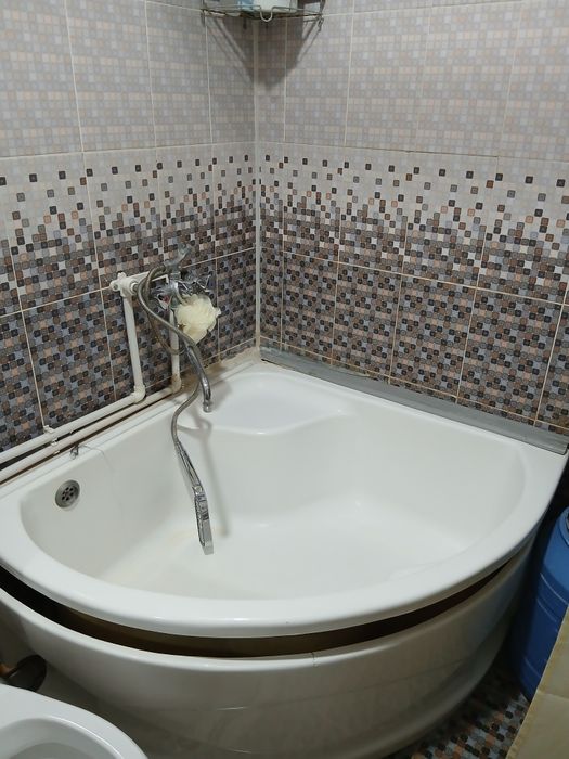 Vana sotiladi yaxshi sastayanida men xomomni uzgartirganim sabab sotam