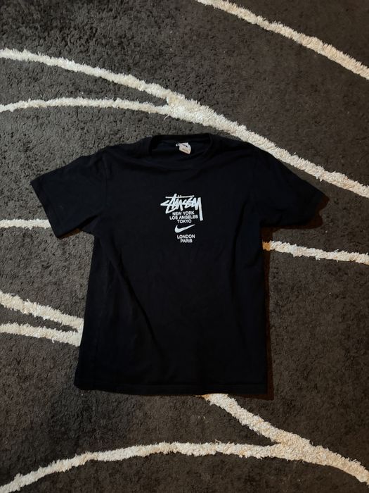 Тениска Stussy в колаборация с Nike