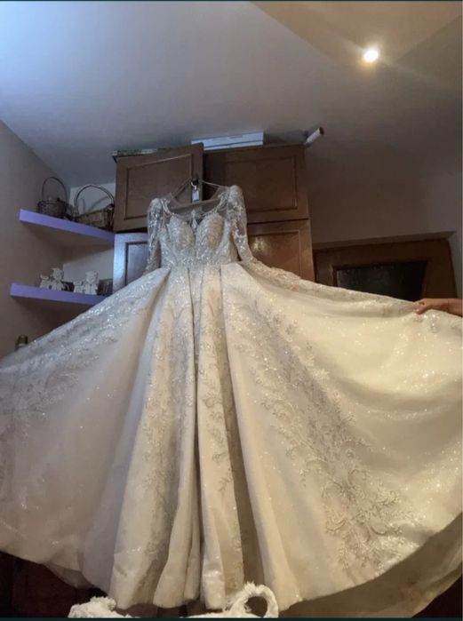 Vand Rochie De Mireasa