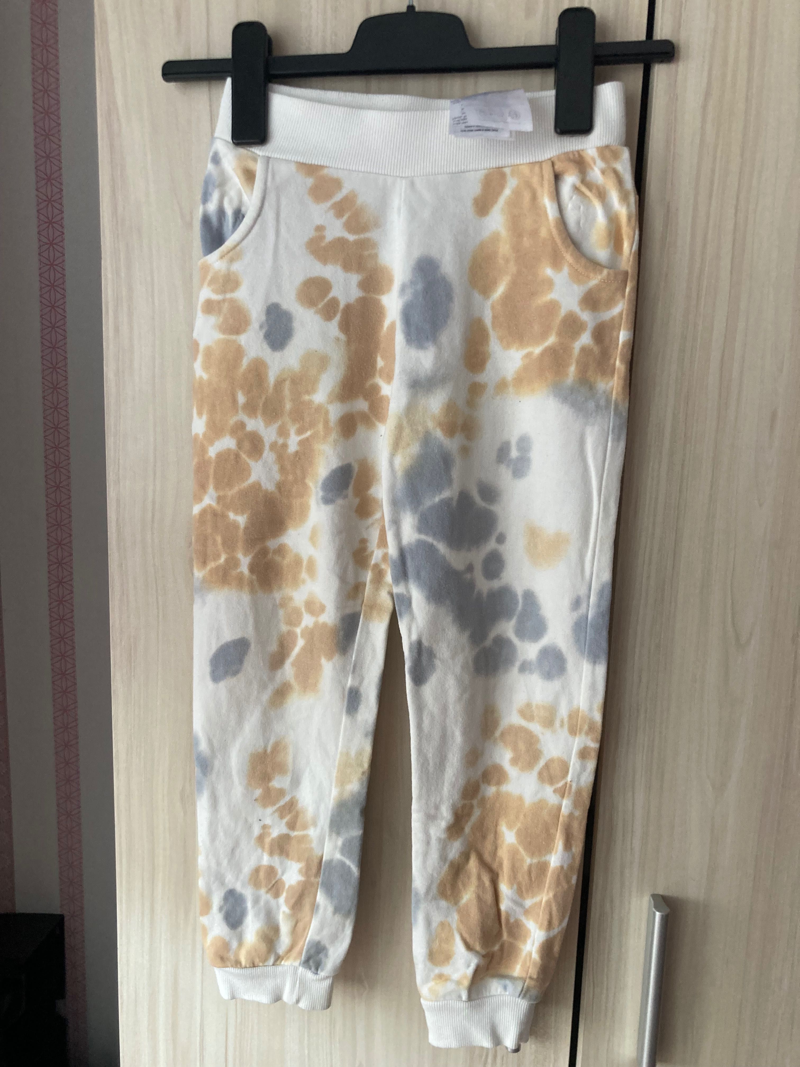 Детски  комплект  GUESS  р 110-116