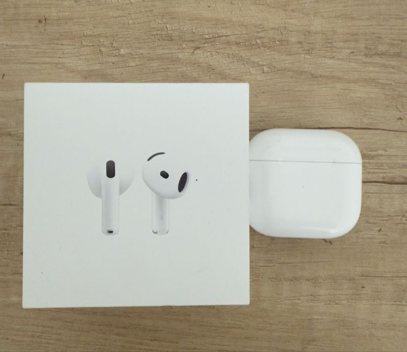 Casti airpods 4 originale cu factura si garantie