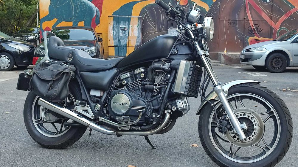 Honda Magna VF750 V4