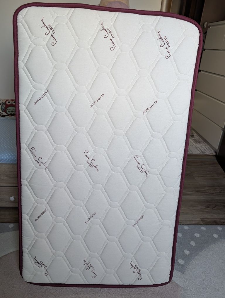 Бебешки матрак Magniflex Pierre Cardin 65/110/12+подарък нов протектор