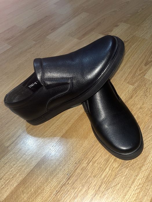 Продам туфли для мальчика